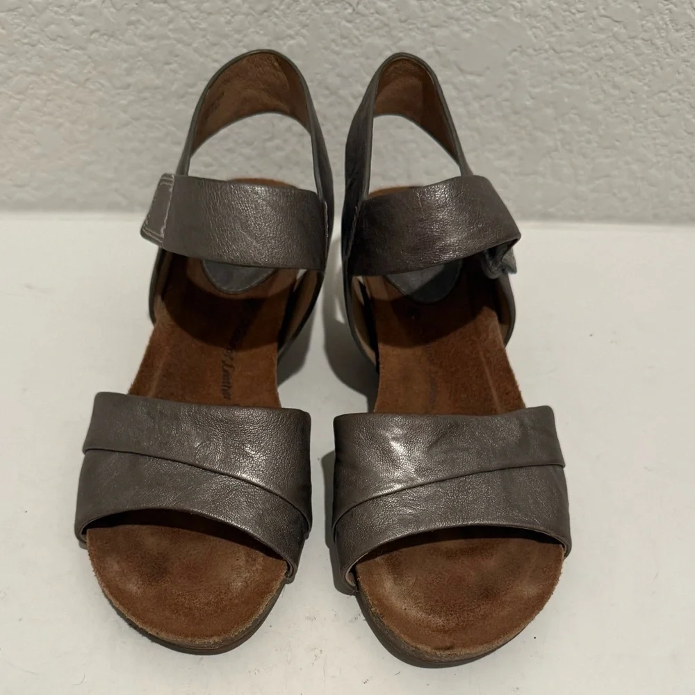 Sofft Verina Wedges Sandals Steel Pewter Silver Metallic Leather Size 6.5